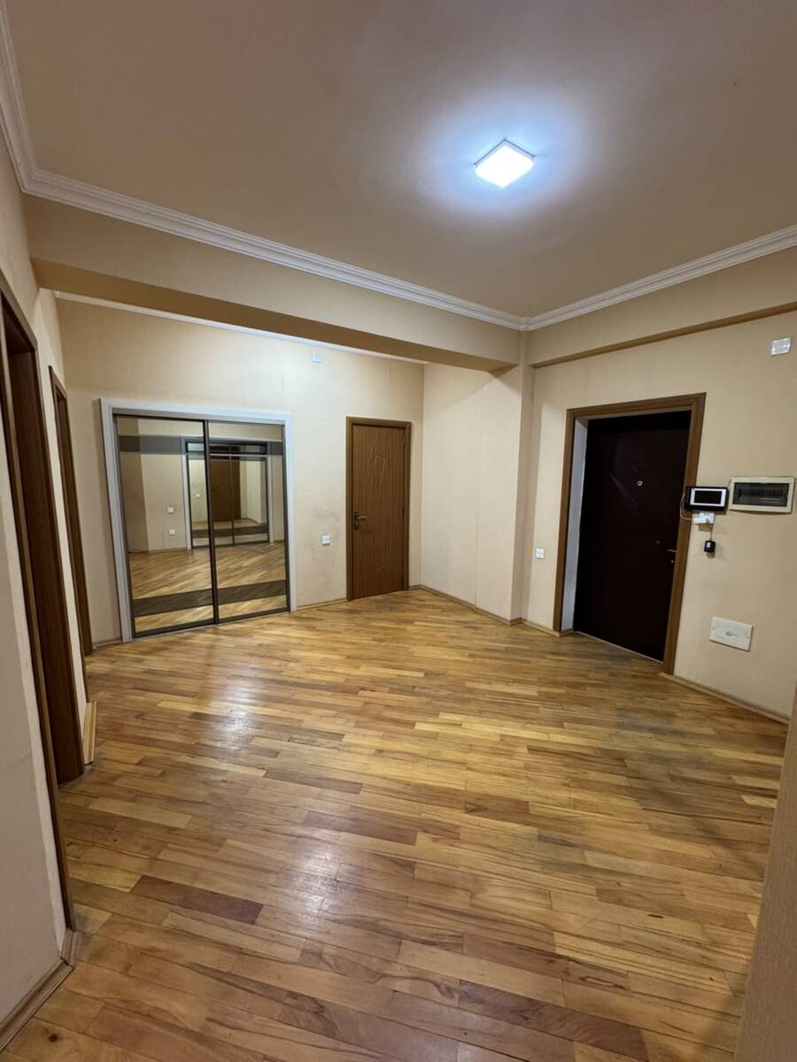 Satılır 3 otaqlı yeni tikili 180 m² — Mənzil, Bakı (10)