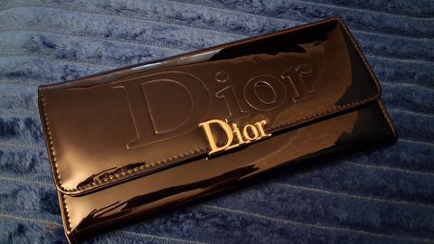 Dior qadın pul qabı/klatç - Parlaq laklı (patent) materialdan, qara — Bakı