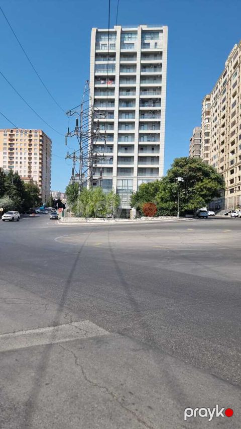 Satılır 4 otaqlı yeni tikili 185 m²