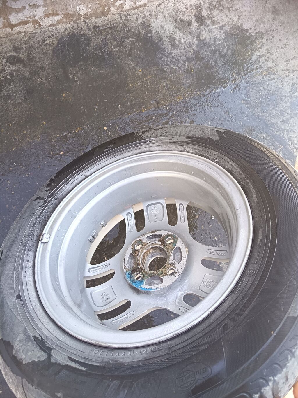 Unversaldi 4.bolt. r14du eyrisi suvarkasi cati yoxdu — Avto, Digah (3)