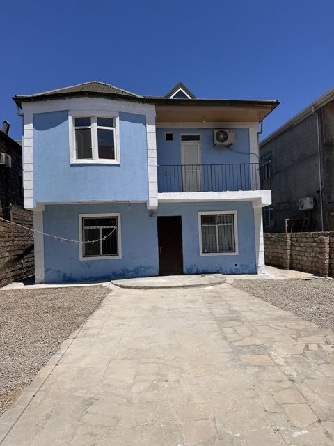 Satılır 4 otaqlı həyət evi/bağ evi 200 m² — Bakı