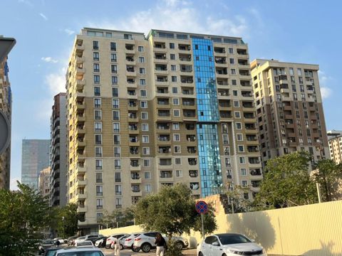 Satılır 3 otaqlı yeni tikili 81 m² — Bakı