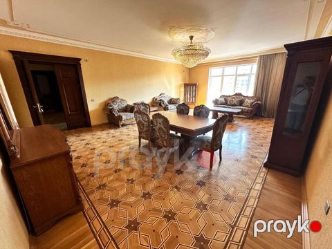 Satılır 4 otaqlı yeni tikili 212 m²