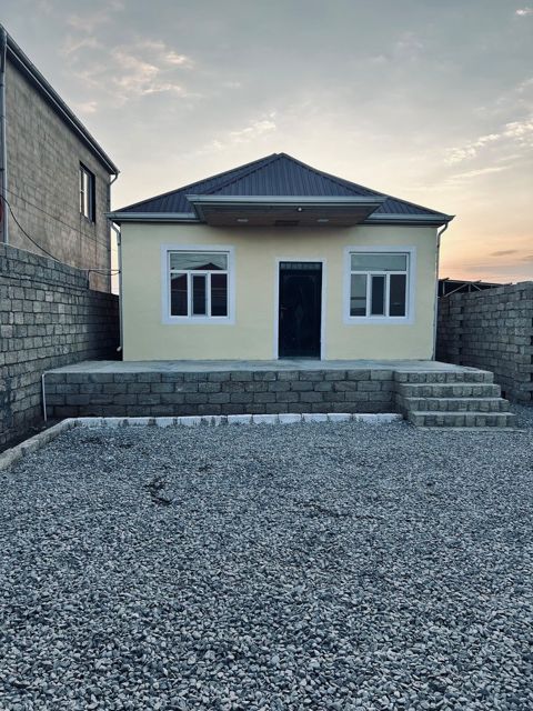 Satılır 2 otaqlı həyət evi/bağ evi 80 m² — Bakı