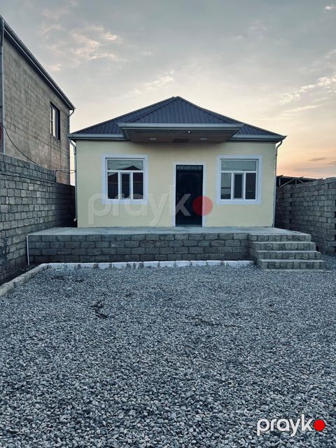Satılır 2 otaqlı həyət evi/bağ evi 80 m²