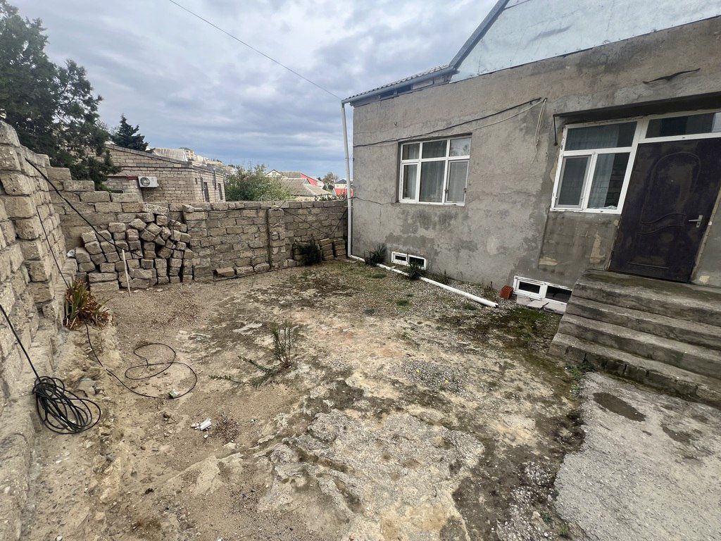 Satılır 7 otaqlı həyət evi/bağ evi 200 m² — Ev, villa, Bakı (2)
