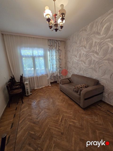 İcarəyə verilir 3 otaqlı köhnə tikili 75 m²