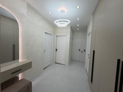 Satılır 3 otaqlı köhnə tikili 85 m² — Bakı
