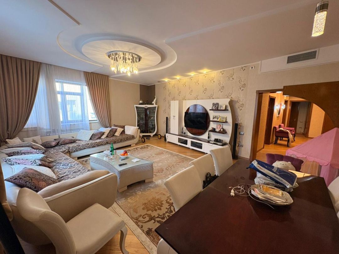 Satılır 4 otaqlı yeni tikili 170 m² — Mənzil, Bakı (2)