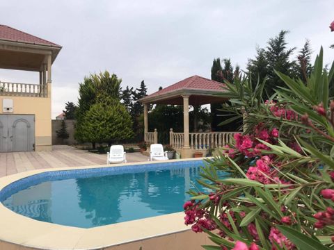 Satılır 6 otaqlı həyət evi/bağ evi 250 m² — Bakı