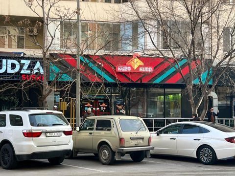 Satılır obyekt 180 m² — Bakı
