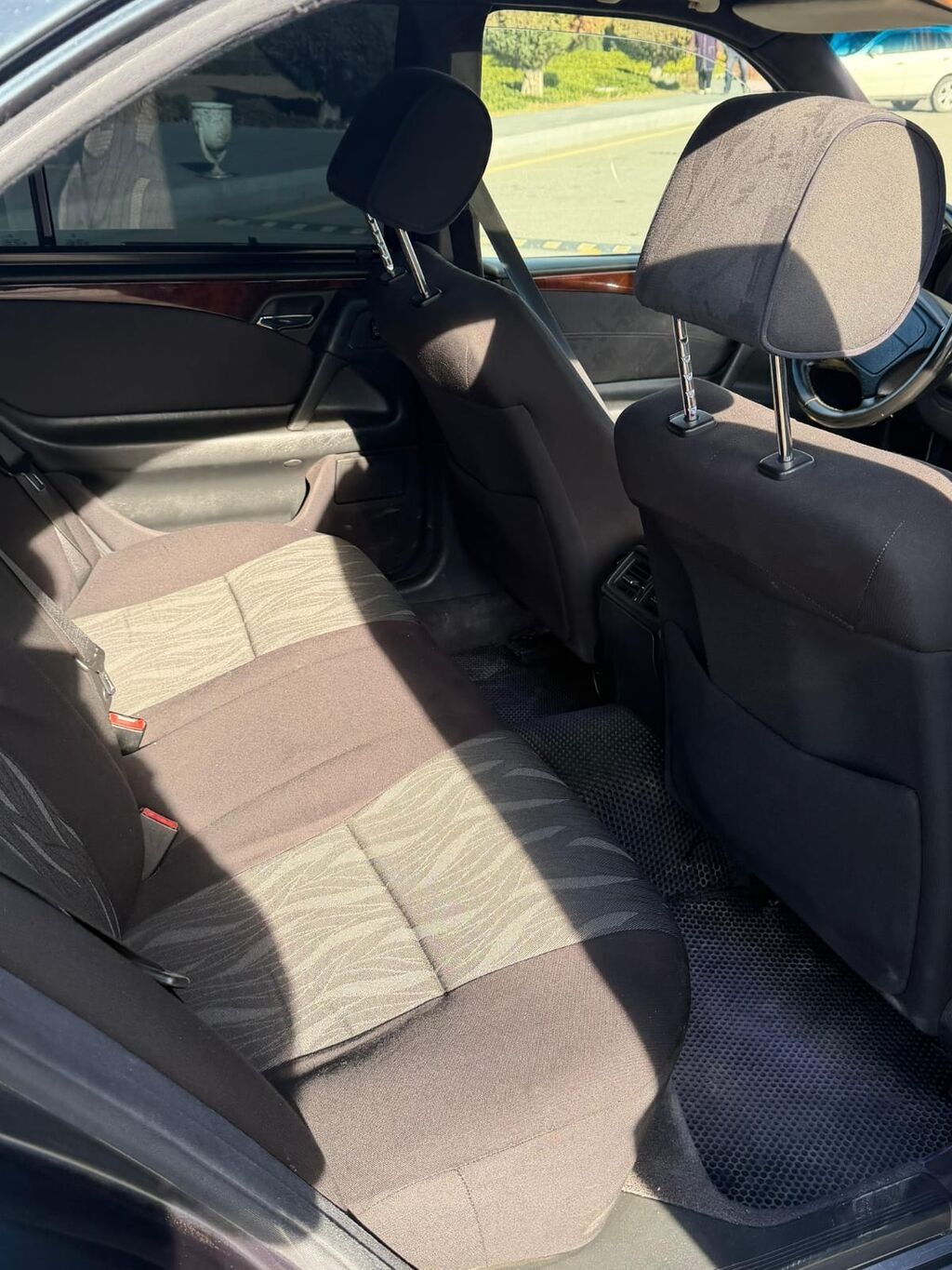 Mercedes-Benz E 240: 2.4 l 1998 il Sedan — Avto, Gəncə (5)