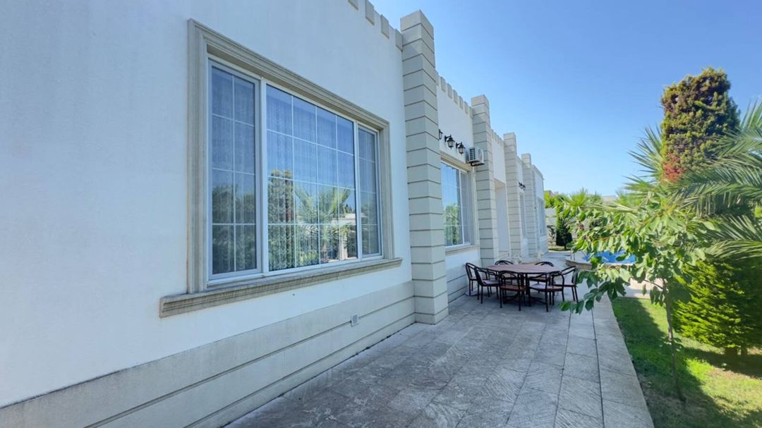 Satılır 6 otaqlı həyət evi/bağ evi 300 m² — Ev, villa, Bakı (3)
