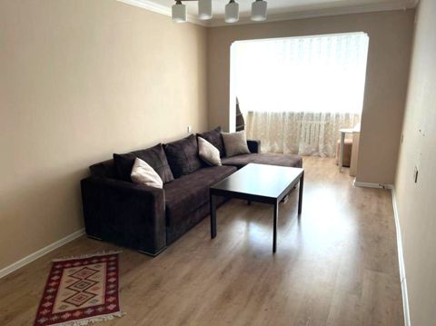 Satılır 2 otaqlı köhnə tikili 60 m² — Bakı