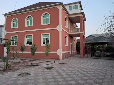 İcarəyə verilir 9 otaqlı həyət evi/bağ evi 300 m² — Bakı