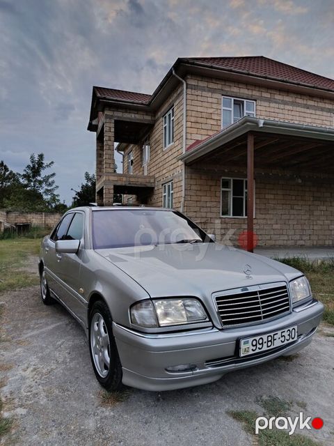 Mercedes C 180, 1.8 L, 1998 il, 400 000 km