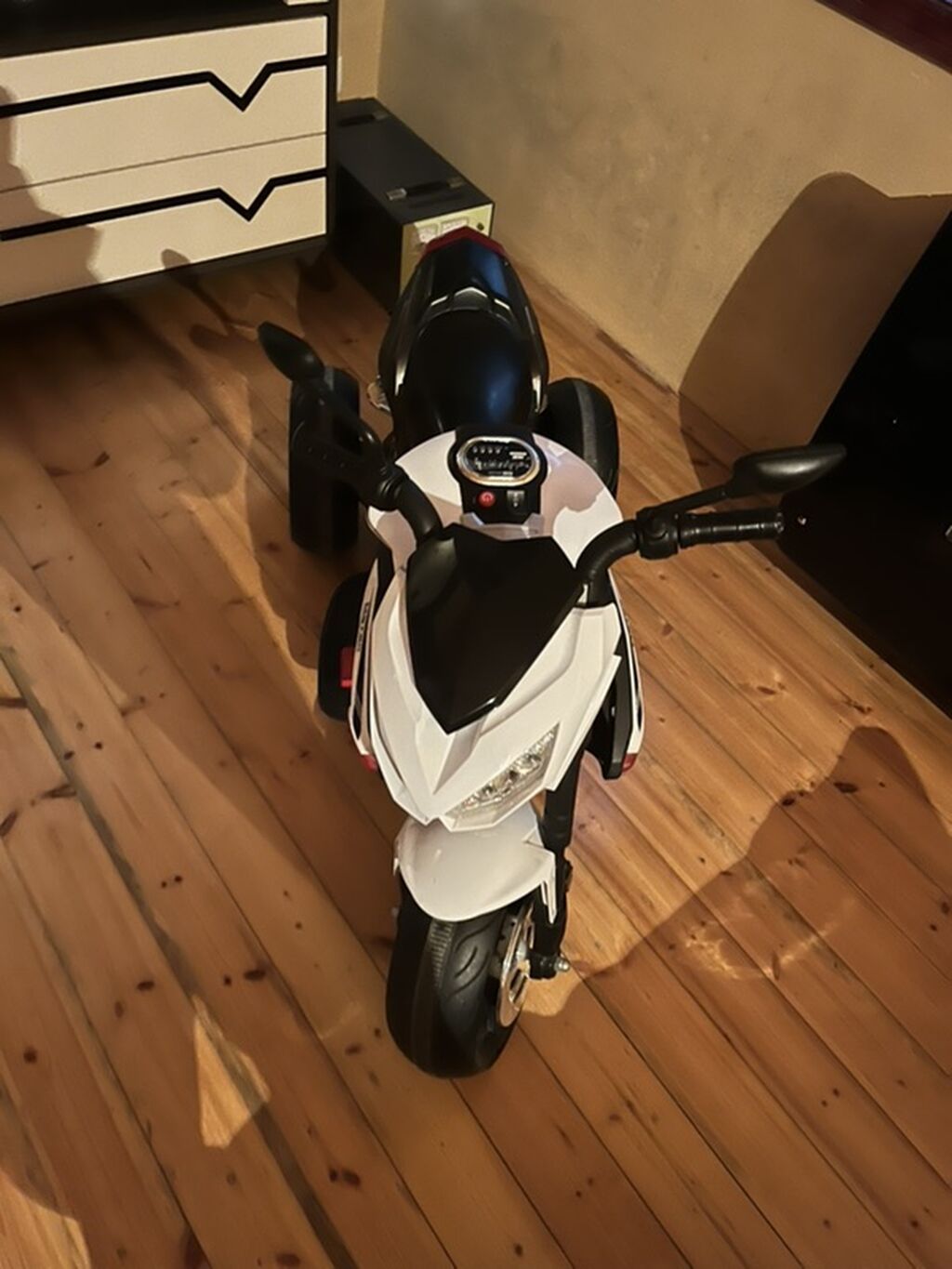 Uşaq elektrik motosikleti – 3 təkərli, sport dizaynlı - Rəng: ağ/qara — Oyuncaqlar, Bakı (3)