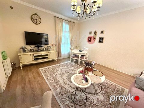 Satılır 4 otaqlı köhnə tikili 100 m²