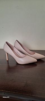 Məhsul: Qadın klassik tufli - Model: Nazik burunlu, stiletto tipli — mahire