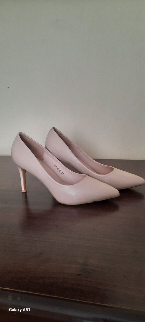 Məhsul: Qadın klassik tufli - Model: Nazik burunlu, stiletto tipli — Digah