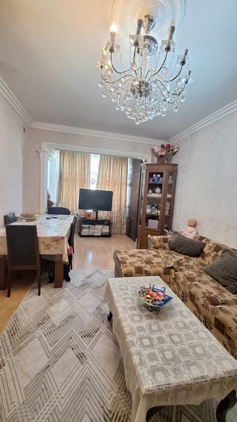 Satılır 2 otaqlı köhnə tikili 55 m² — Bakı