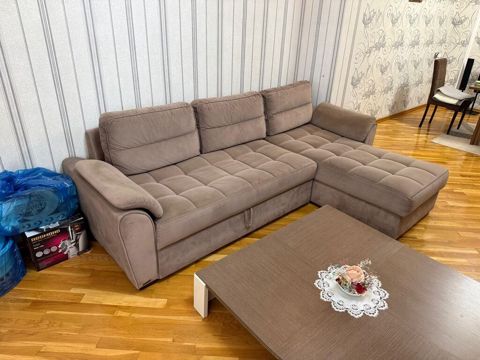 Divan satılır jurnalni ilə birlikdə 380₼. açılır bazası var.Ünvan — Bakı