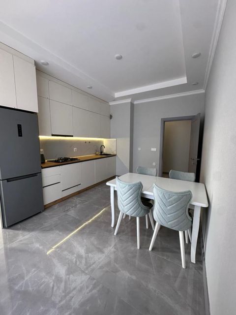 Satılır 2 otaqlı yeni tikili 82 m² — Bakı