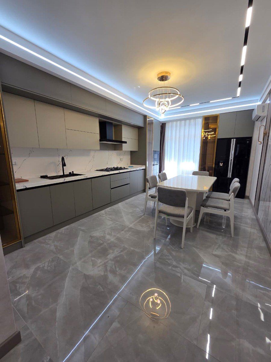 İcarəyə verilir 4 otaqlı yeni tikili 250 m² — Mənzil, Bakı (2)
