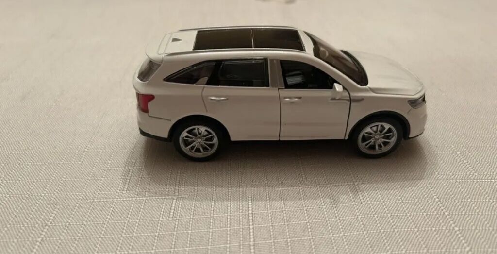 Ağ rəngli miniatür SUV model avtomobil oyuncağı - Korpus: ağ rəng — İdman, hobi, istirahət, Bakı (4)