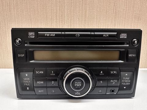 Nissan maqnitolası — Bakı