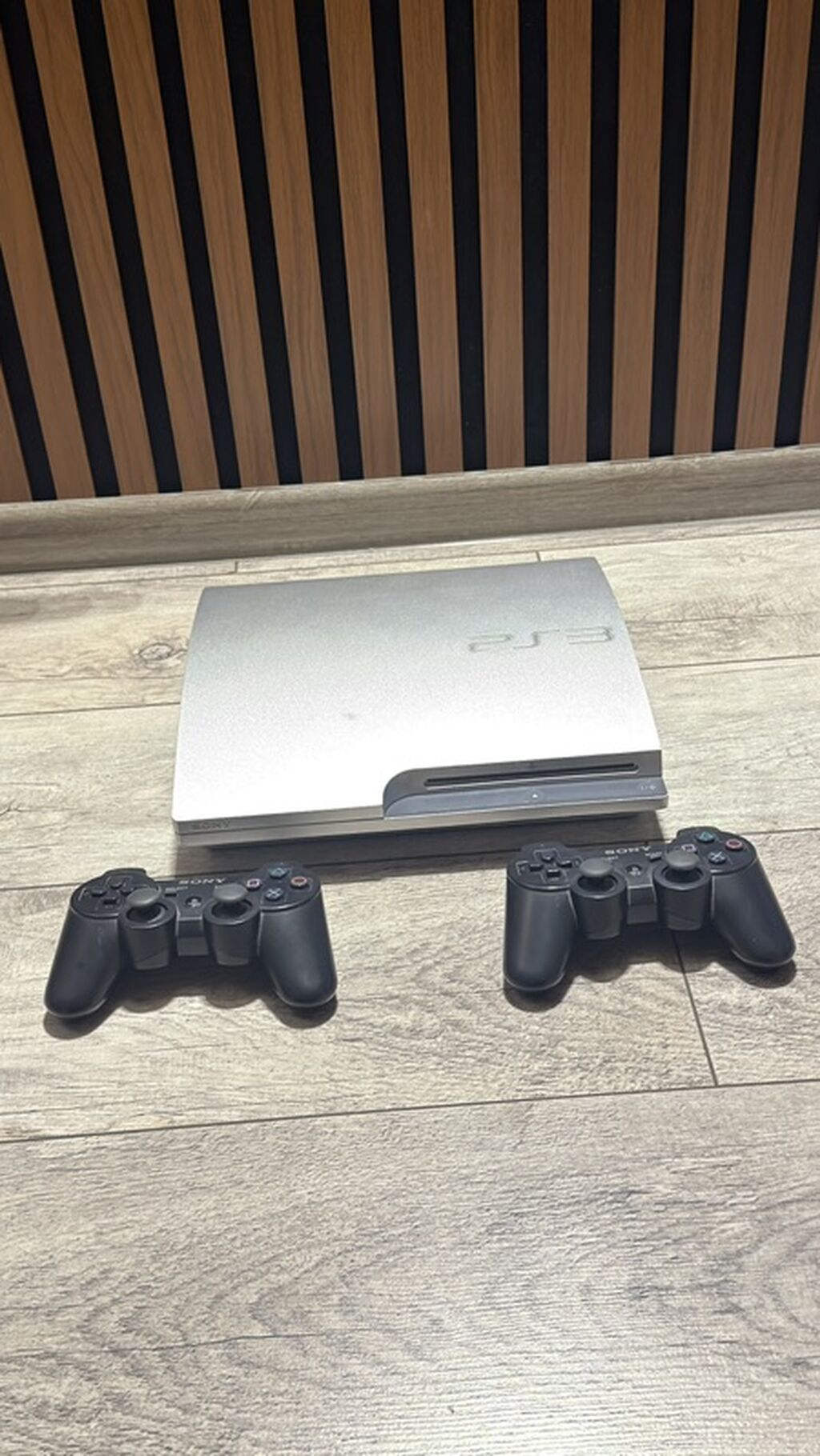 Sony PlayStation 3 Slim (gümüş rəng) - Model: PS3 Slim - Rəng — Elektronika, Bakı (2)