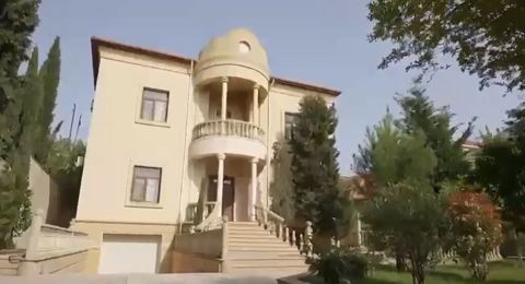 Qaraçuxur qəs. 6 otaqlı, 350 kv. m, Kredit yoxdur, Yeni təmirli — Bakı