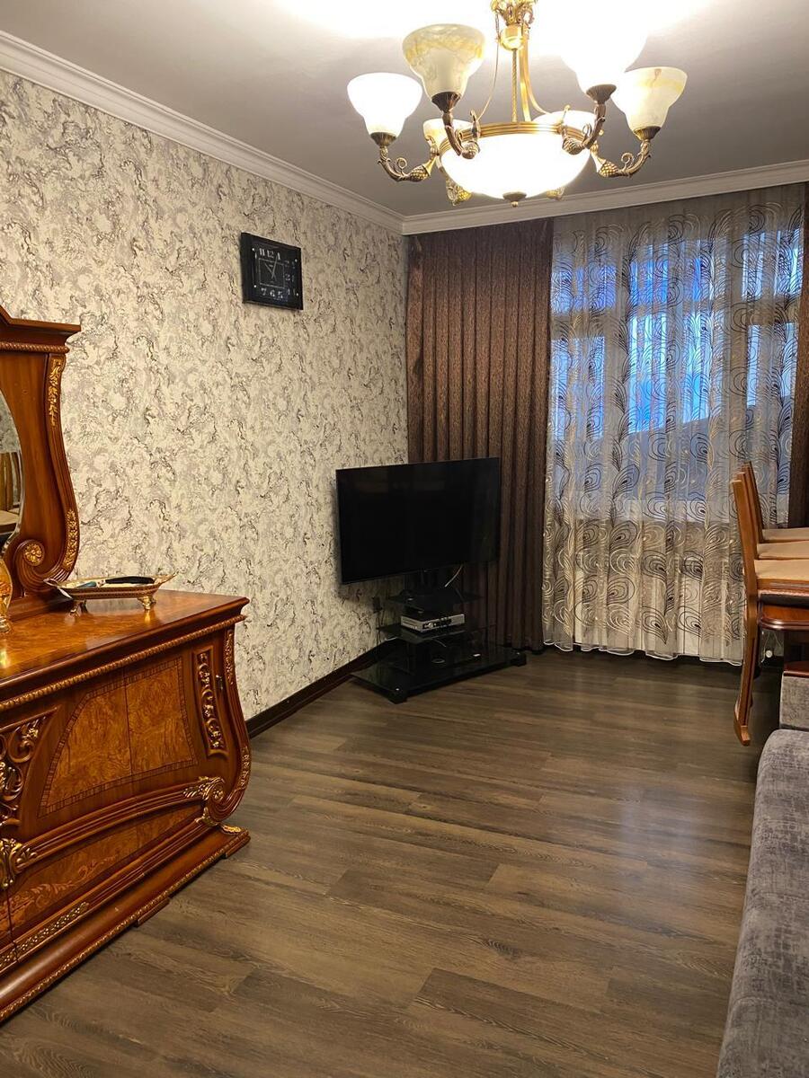 Satılır 4 otaqlı köhnə tikili 105 m² — Mənzil, Bakı (9)