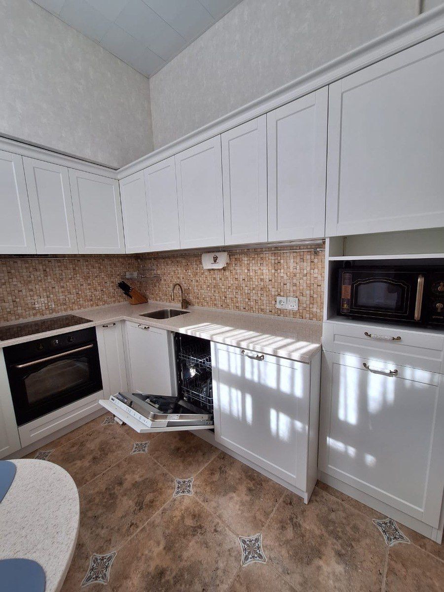 İcarəyə verilir 2 otaqlı köhnə tikili 75 m² — Mənzil, Bakı (9)