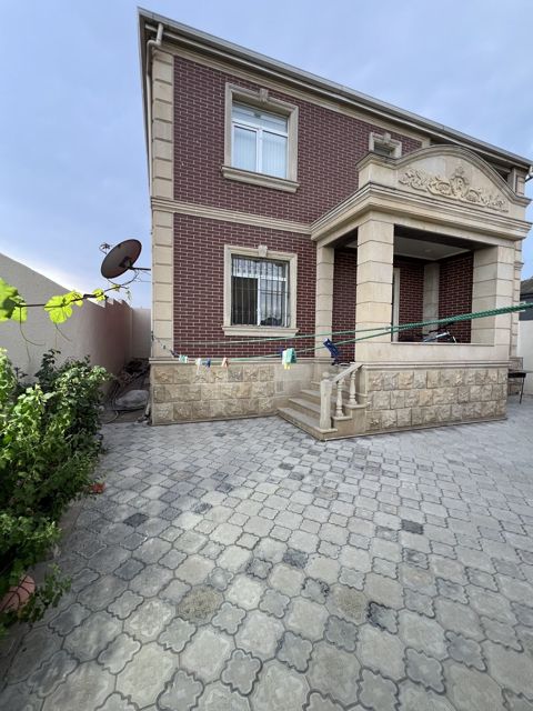 Satılır 5 otaqlı həyət evi/bağ evi 200 m² — Bakı