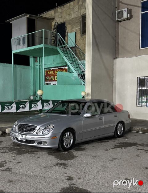 Mercedes-Benz E-Class: 3.2 l 2006 il Sedan