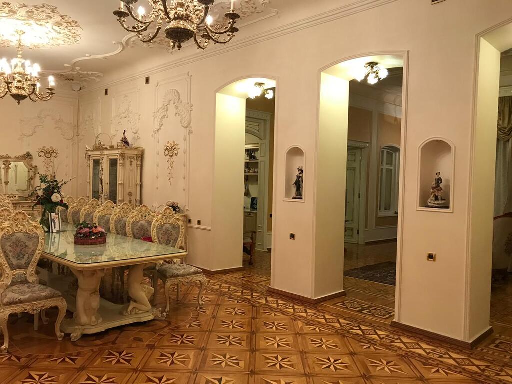 Satılır 6 otaqlı köhnə tikili 290 m² — Mənzil, Bakı (10)