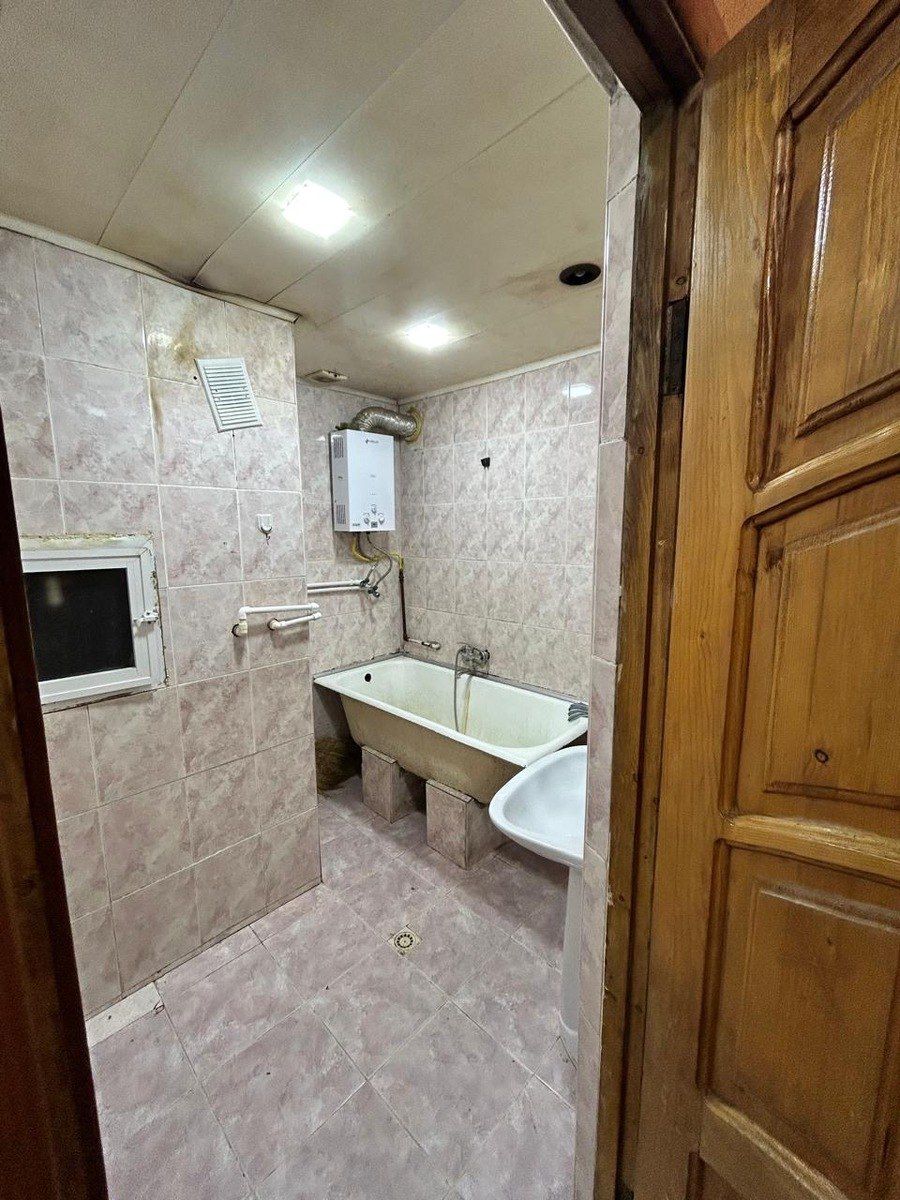 Satılır 2 otaqlı köhnə tikili 56 m² — Mənzil, Bakı (10)