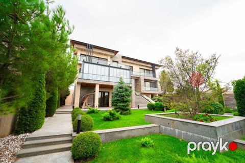 Satılır 7 otaqlı həyət evi/bağ evi 565 m²