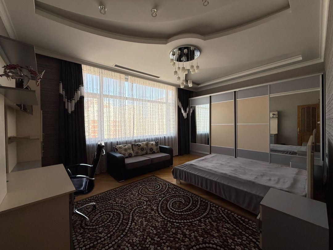 İcarəyə verilir 4 otaqlı yeni tikili 210 m² — Mənzil, Bakı (8)