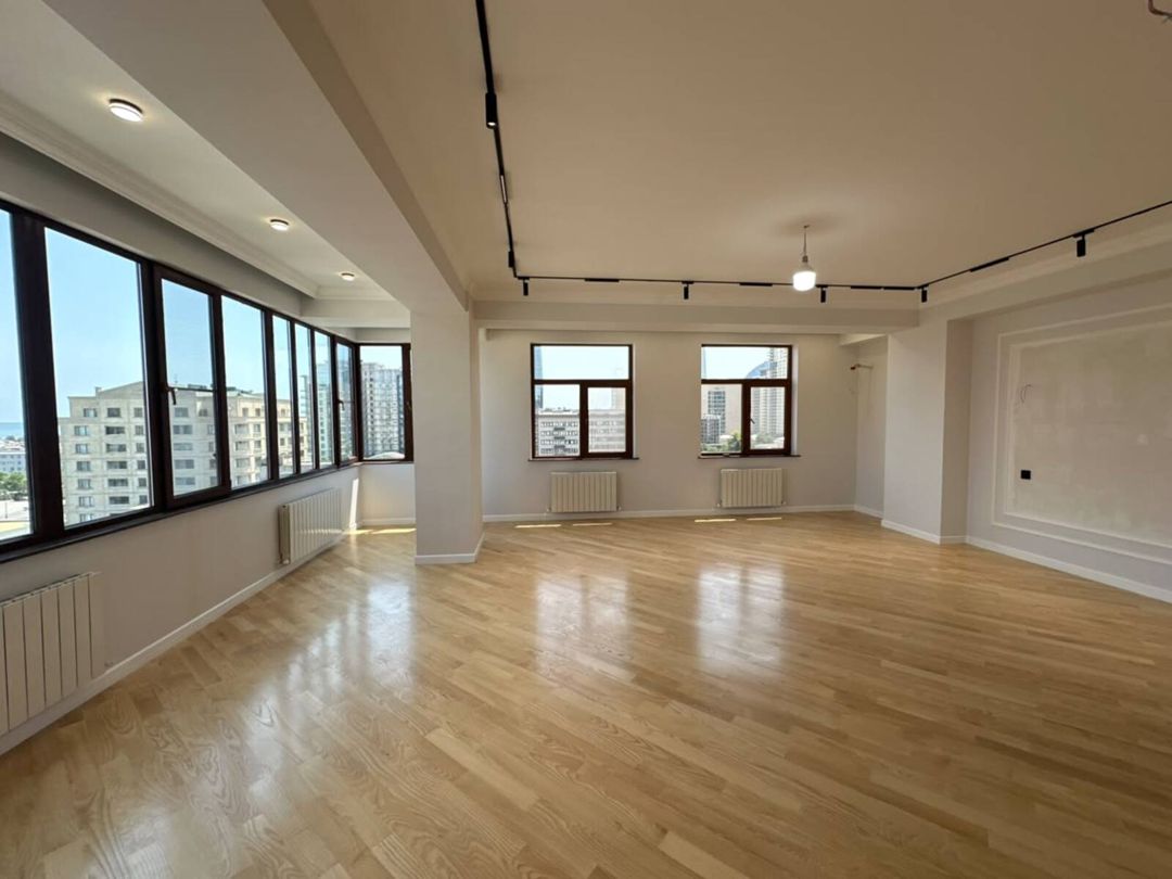 Satılır 4 otaqlı yeni tikili 211 m² — Mənzil, Bakı (3)