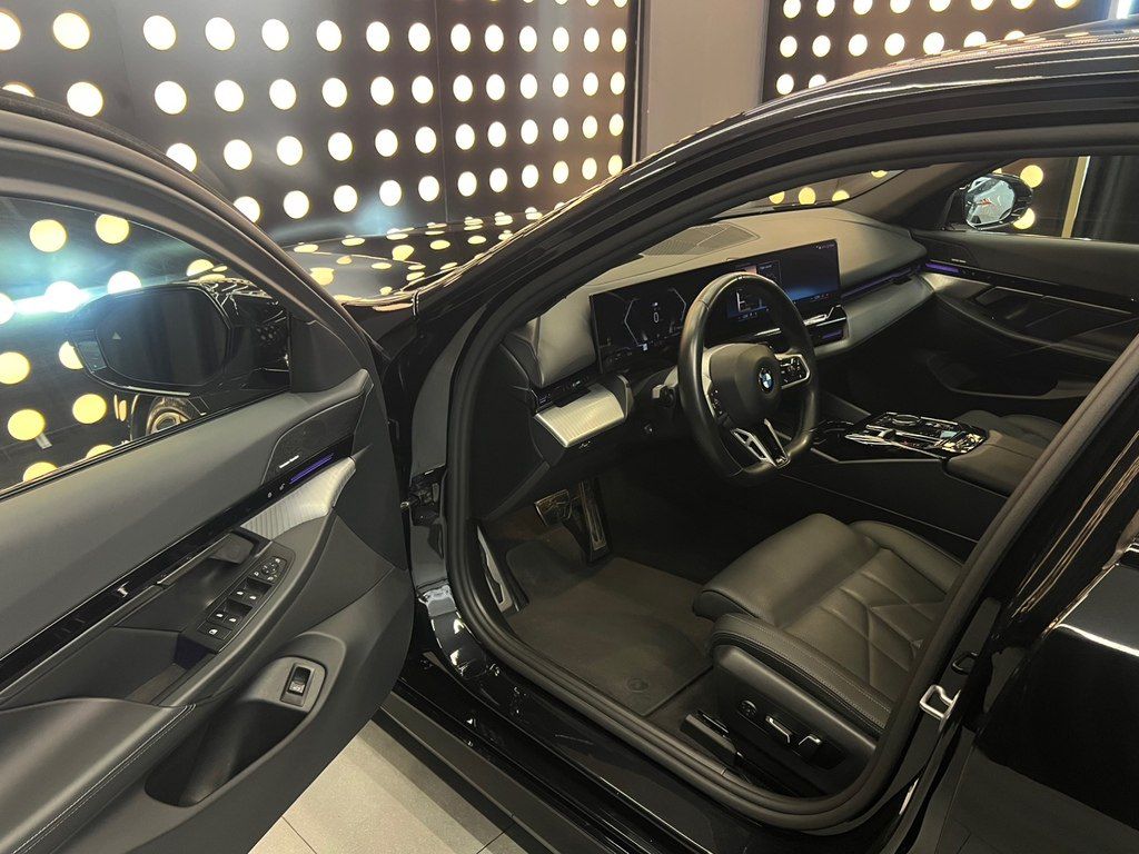 BMW 530, 2.0 L, 2023 il, 63 000 km — Avtomobillər, Bakı (7)