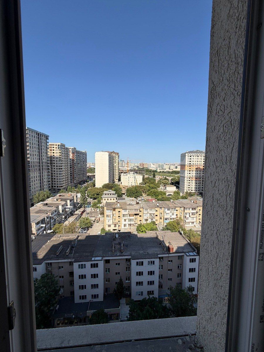 Satılır 4 otaqlı yeni tikili 241 m² — Mənzil, Bakı (2)