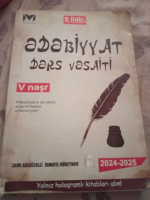 Üzərində əlavə qeydlər yazılıb qiymət 5 manat — Bakı