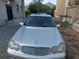 Mercedes-Benz C-Class: 2.2 l 2001 il Sedan — Avtomobil