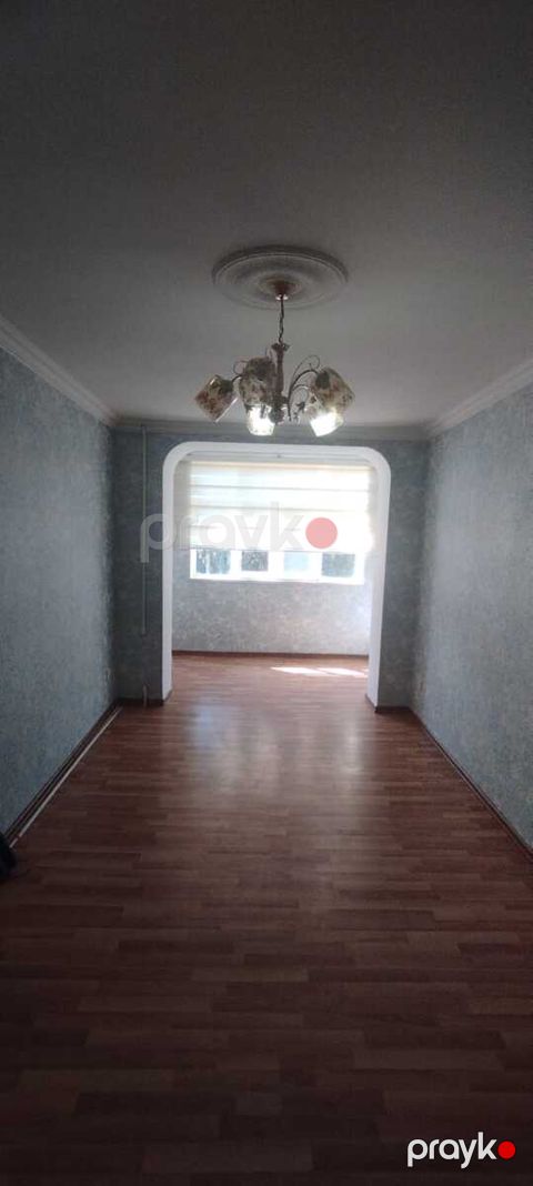 Satılır 2 otaqlı köhnə tikili 55 m²