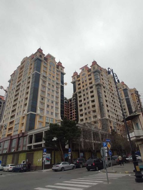 Satılır 3 otaqlı yeni tikili 90 m² — Bakı