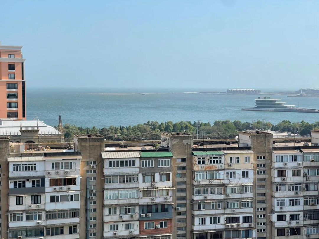 Satılır 4 otaqlı yeni tikili 250 m² — Mənzil, Bakı (10)
