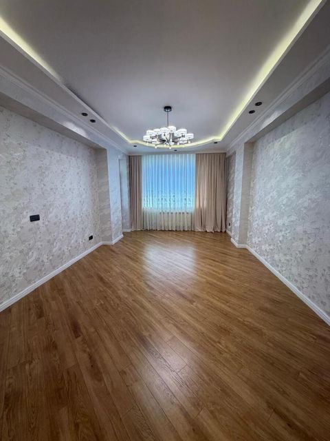 Satılır 3 otaqlı yeni tikili 130 m² — Bakı