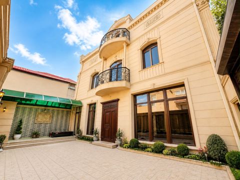Satılır 6 otaqlı həyət evi/bağ evi 460 m² — Bakı